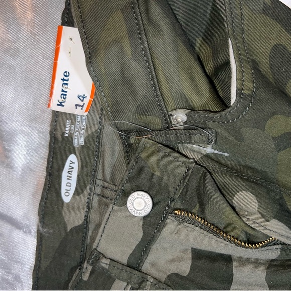 Old Navy Army Fatigue Pants - Picture 5 of 12